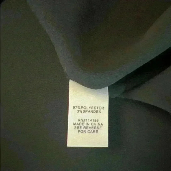 Adyson Parker black lightweight blouse. - Picture 9 of 10